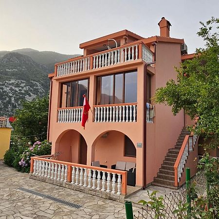 Apartment Vento Di Bocche III Kotor Bagian luar foto