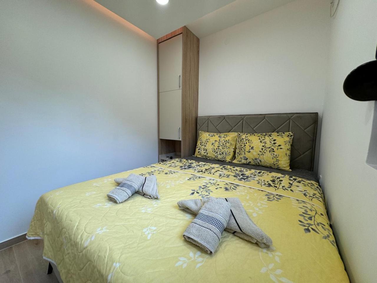 Apartment Vento Di Bocche III Kotor Bagian luar foto