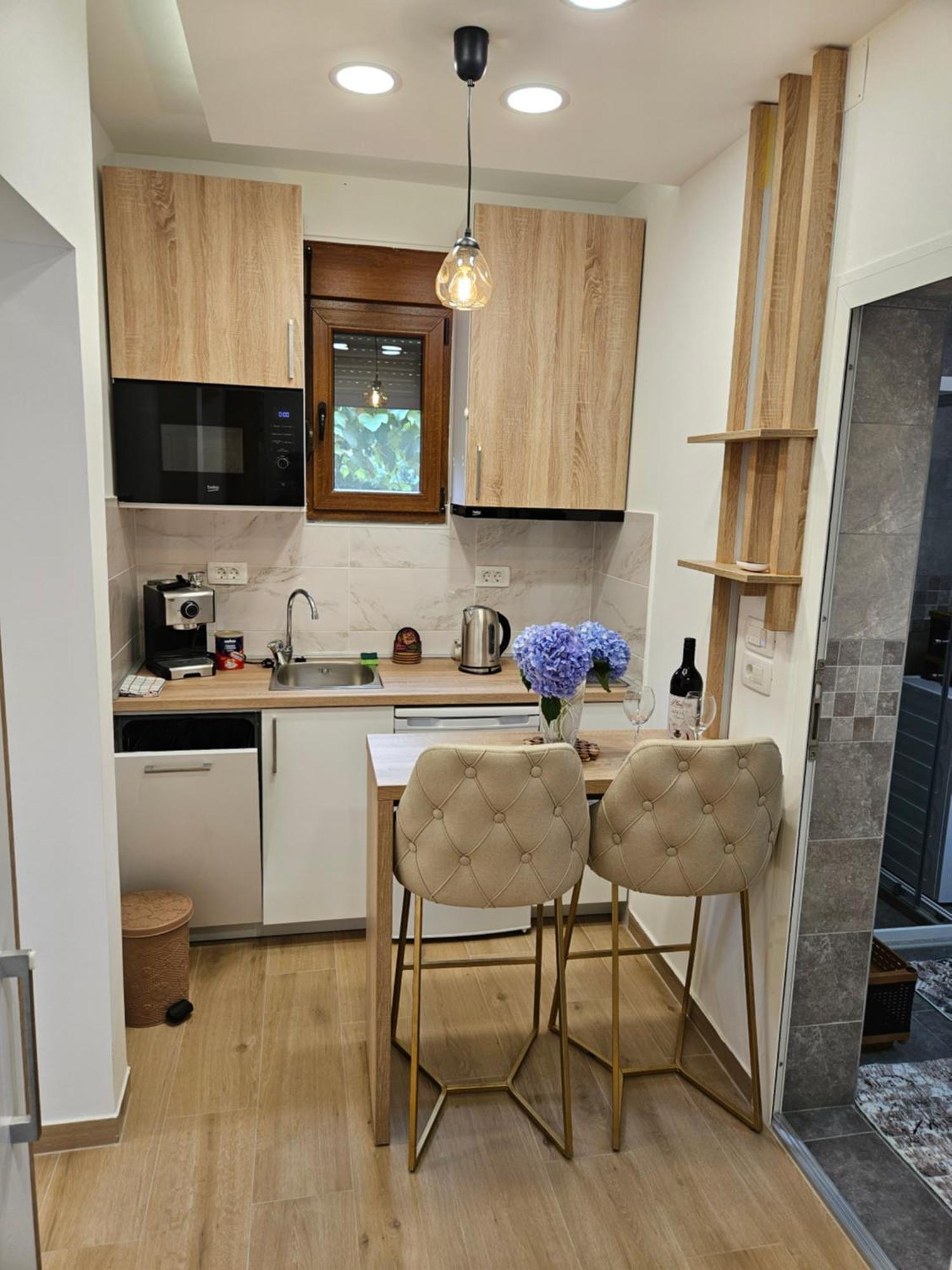 Apartment Vento Di Bocche III Kotor Bagian luar foto